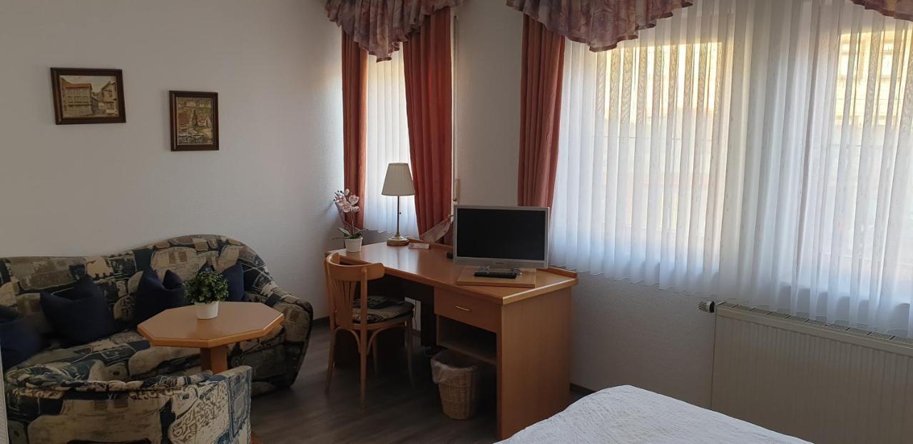Pension Jung, Baeckerei-Konditorei & Cafe Ruhla Εξωτερικό φωτογραφία